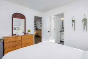 *NEW* Trendy Downtown Home - 3BR, Pets Welcome! - Image 4