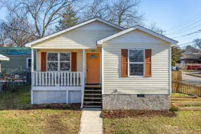 *NEW* Trendy Downtown Home - 3BR, Pets Welcome! - Image 5