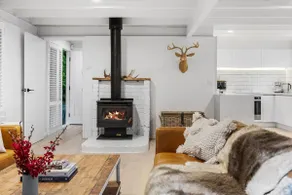 The Coast Country Cottage - Image 2