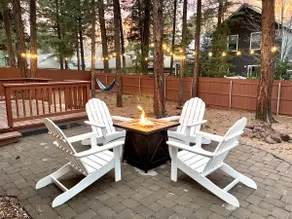 Fall Escape | Quiet backyard & neighborhood - Image 2