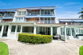 3BR Villa Mira - short stroll from the Beach & Poo - Image 5
