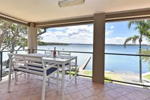 Baywatch Waterfront Lake Retreat with Private Jetty at Silverwater Lake Macqaurie - Image 3