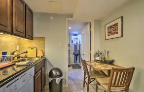 3 Mi to NIH! Spacious Bethesda Apt w/ Yard - Image 5