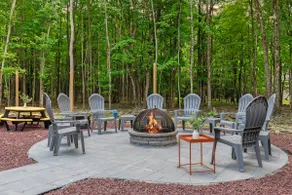 Maple Oasis by Avantstay Newly Built w/ Hot Tub, Game Room & Fire Pit - Image 4