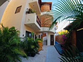 Boutique Condo Close to Everything - Image 2
