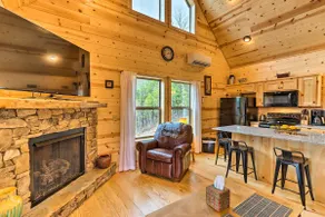 Cozy Mtn Cabin: Spacious Deck & Forest Views! - Image 5