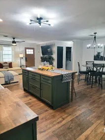 Family & Pet Friendly Retreat - Central Location - Image 3