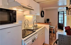 1 bedroom awesome apartment in Grandcamp-Maisy - Image 4