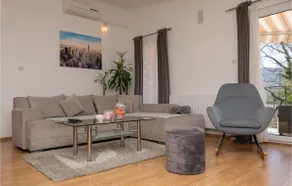 Lovely home in Vrgorac - Image 3
