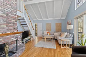 Contemporary Saltbox In New Seabury! - Image 2