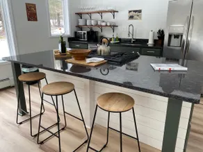 Charming & Renovated Stowe 4 BR Getaway - Image 2