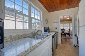 Quaint 2BD Ocean View Family Home - Image 3