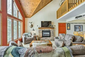 Fishing Haven: Family Home on Indian Lake - Image 2