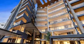 Beach Life - Luxe beachfront Apt - Image 5