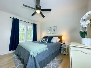 NEW w/ King Bed Near Tennis Center & Berry College - Image 5