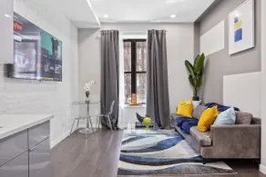 Perfect for Tourism, Near Times Sq, Metro Sleeps 5 - Image 2