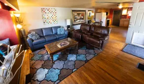 Rustic Cabin Bordering the Pines, Less than 1mi to DT Square - Image 2