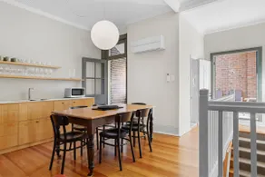 Stylish heritage home The Rocks - Image 5