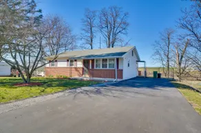 Deck & Grill: Convenient Home in Hummelstown - Image 3
