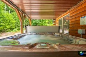 Hot Tub & Sauna! 3 Min to Sunday River, Sleeps 15! - Image 4