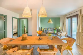 Spacious cottage with large garden and barbecue - Image 5