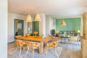 Spacious cottage with large garden and barbecue - Image 3