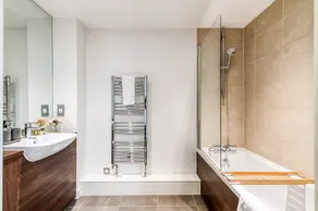 Pied-à-terre à Canning Town - Image 4