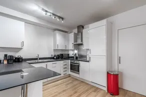 Pied-à-terre à Canning Town - Image 2