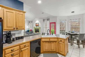 Modern 4BR Bike Retreat – Steps from Coler Trails - Image 5