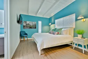 Shores Villa - Spa, Fire Pit, AC, Dream Yard - Image 4