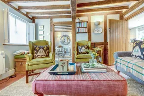 The Bolthole | Oxfordshire Holiday Let | 2 Beds & Sleeps 3 - Image 3
