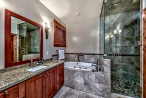 3 Sierra Shores Luxury Lakefront- 3BR/3BA - Image 3