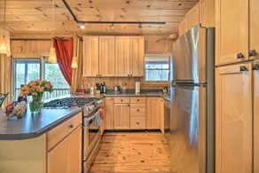 Cabin w/ Decks & Fire Pit Near Lost River! - Image 5