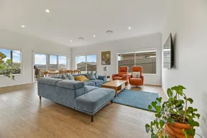 White Haven - Luxe Abode, Firepit, Mountain Views - Image 2