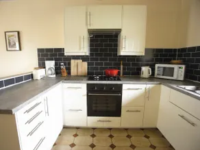 Poire, 2 bedroom family cottage - Image 3