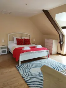Gîte-Übergroß-Ensuite mit Bad-Terrasse-La Grande Maison - Image 3