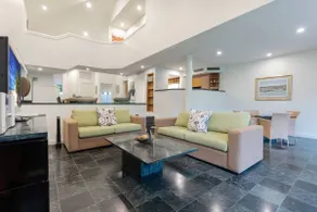 Tropical Resort style Living on Mirage Golf Course - Image 4