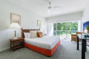 Tropical Resort style Living on Mirage Golf Course - Image 3