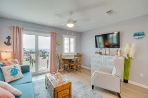 Beachfront Stylish Condo - Stunning Views! - Image 2