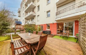 Le Saint Cyr Bel Appartement Parking & Terrasse - Image 5