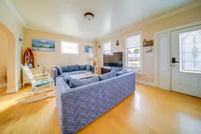 1 Block to Bridge Street: Lake Erie Vacation Home! - Image 5