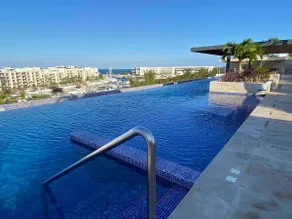 Beach Front Luxury 4 BDRM Heated Pool WiFi - Image 2