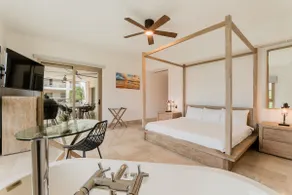 Beach Front Luxury 4 BDRM Heated Pool WiFi - Image 4
