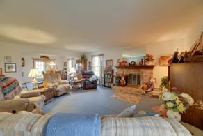 Peaceful Hazel Cottage w/ Deck & Yard! - Image 3