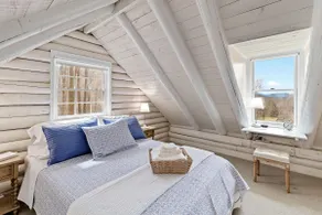 Stonemont Farm Cabin with Hot Tub- in Keswick by Vineyards! - Image 2