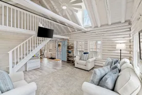Stonemont Farm Cabin with Hot Tub- in Keswick by Vineyards! - Image 5