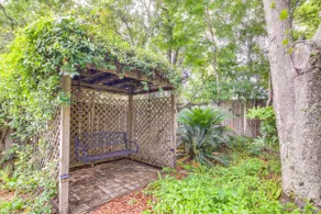 5 Mi to Pensacola Beach: Townhome w/ Yard! - Image 2