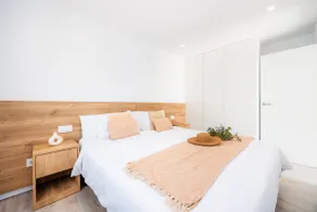 White suites 3 - Image 5