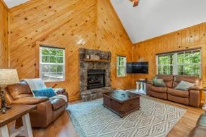 Summer Getaway: 3BR/3BA Cabin-Hot Tub-Pool Table! - Image 4