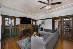 Antique Cottage in Old Roseville - Image 2
